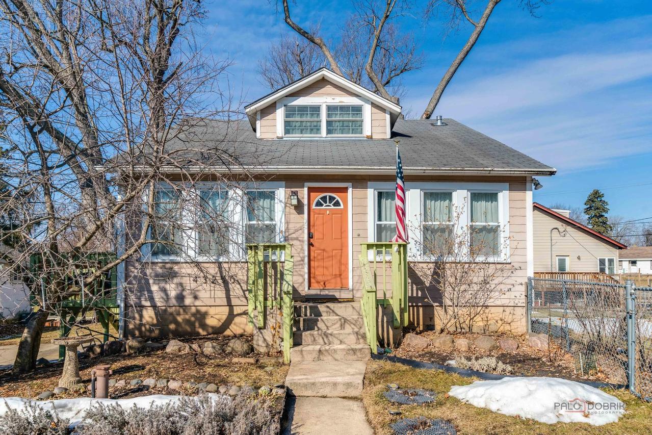 43250 N Lakeside Dr., Antioch, IL 60002