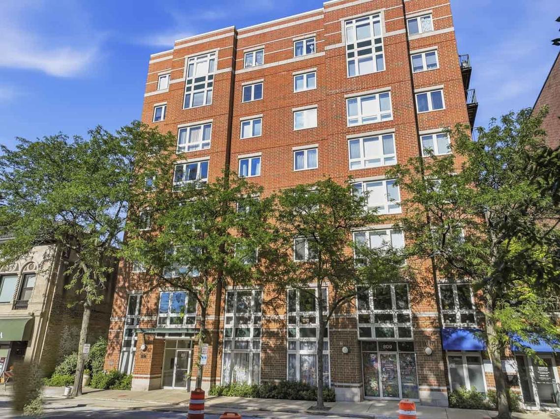 811 Chicago Ave. #405, Evanston, IL 60202