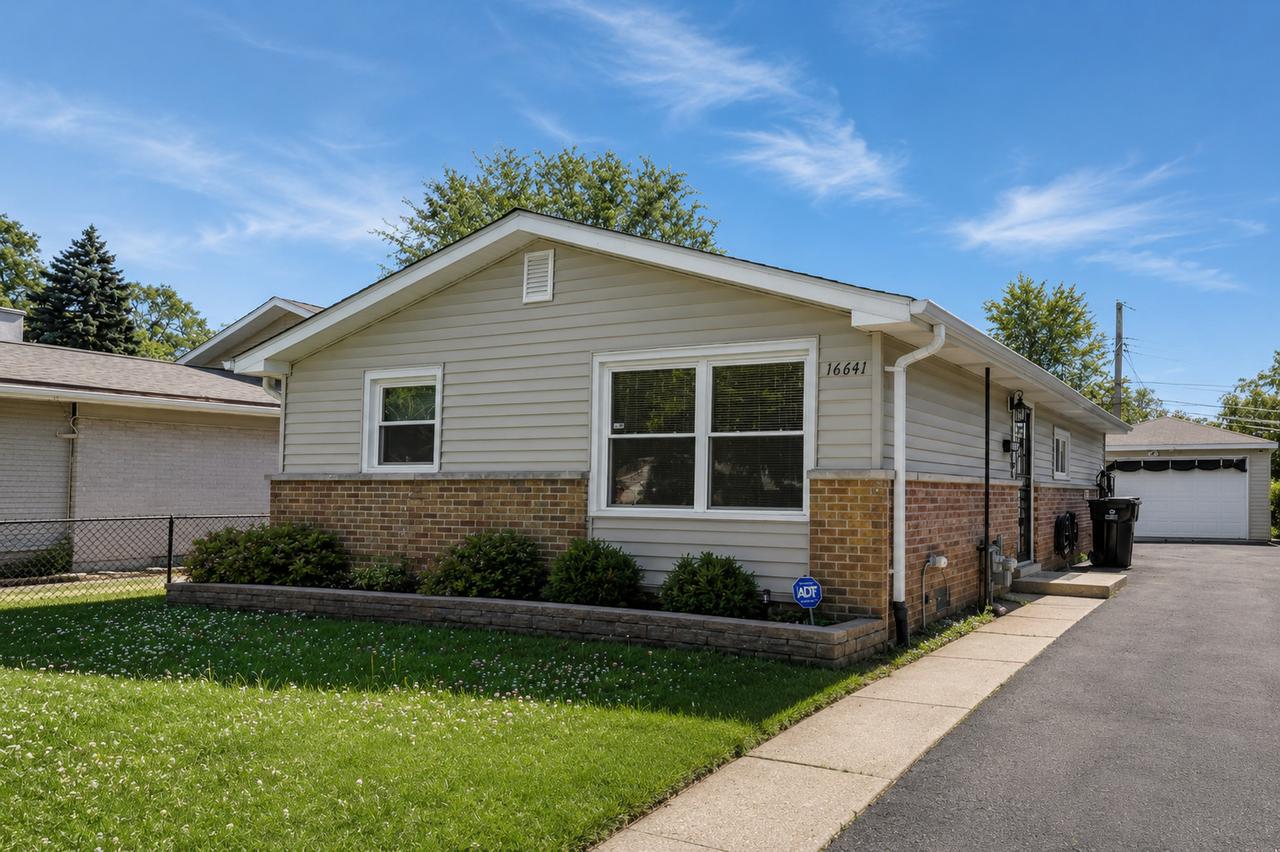 16641 Paulina St., Markham, IL 60428