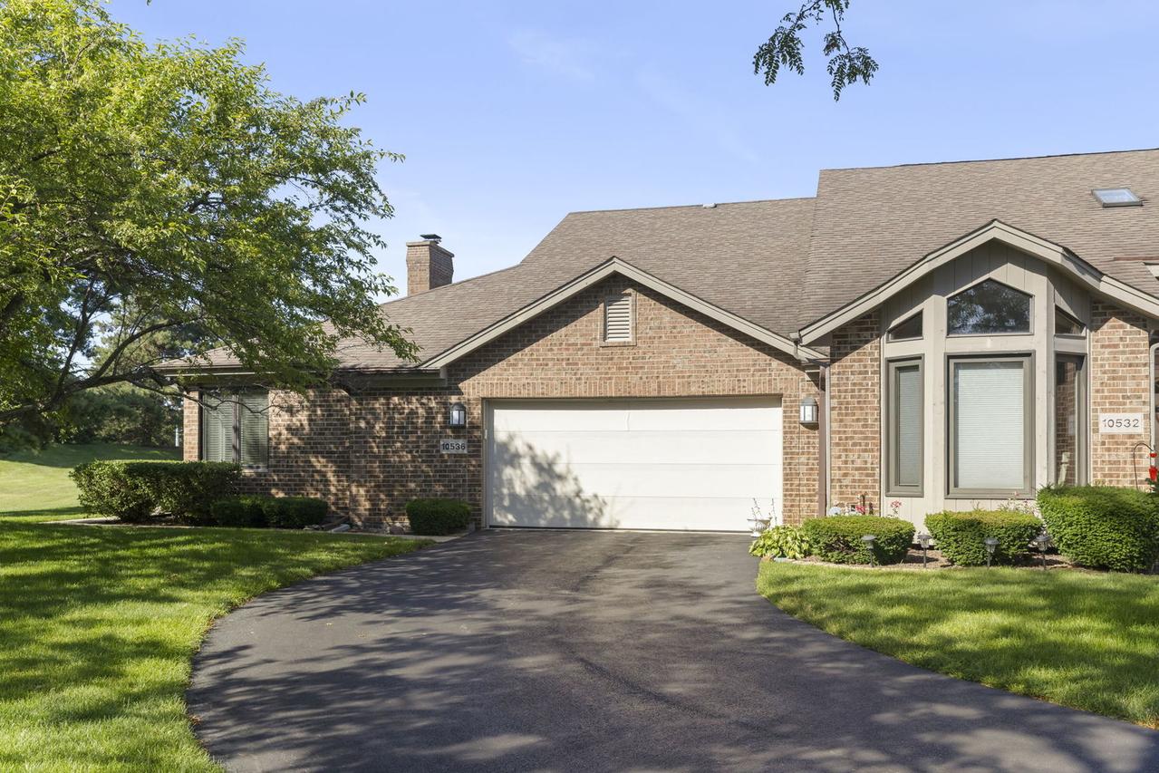 10536 Brookridge Ct., Frankfort, IL 60423