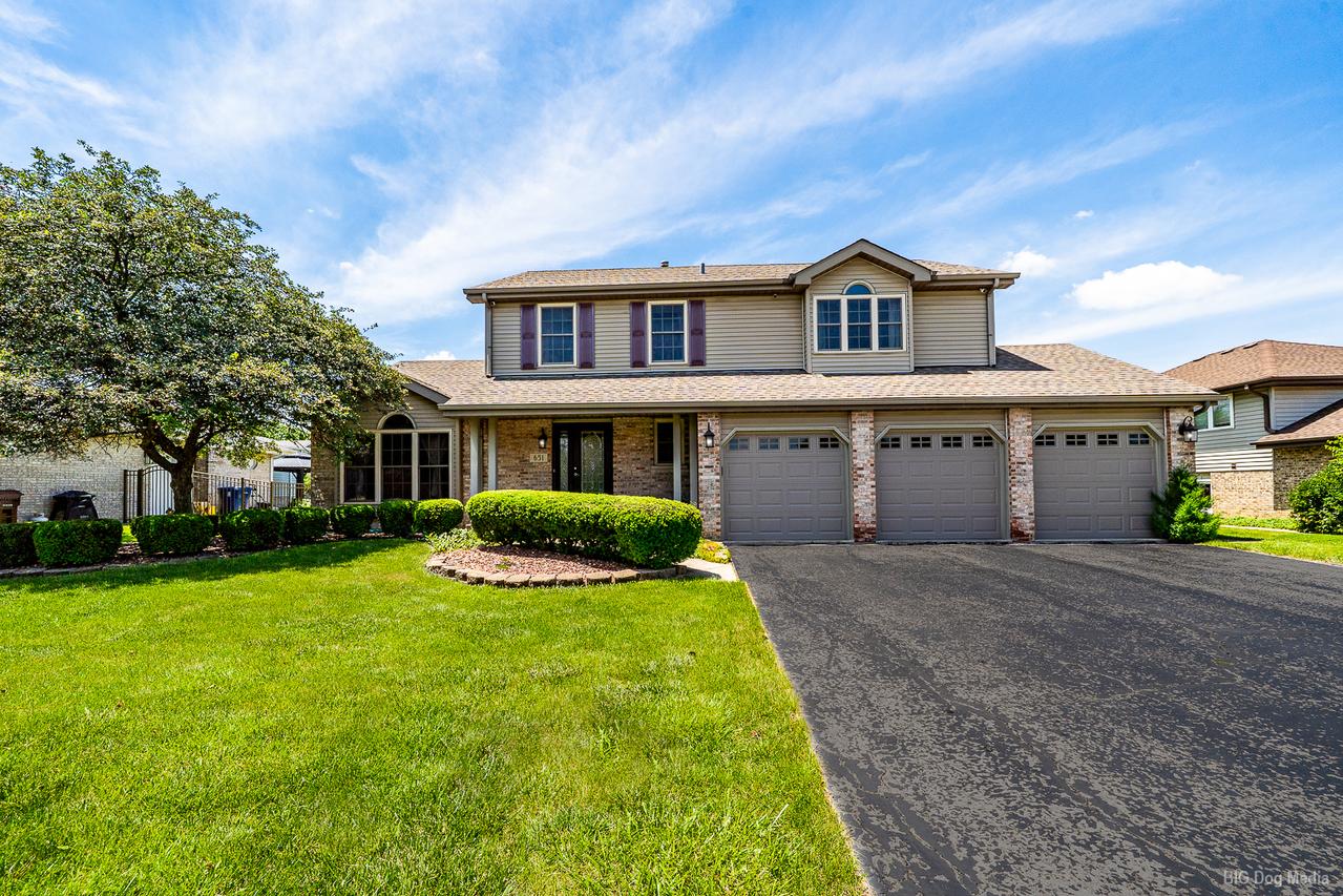 651 Columbia Dr., New Lenox, IL 60451