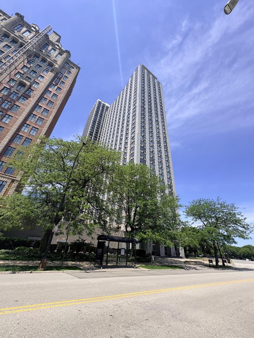 1550 N Lake Shore Dr. #3C, Chicago, IL 60610