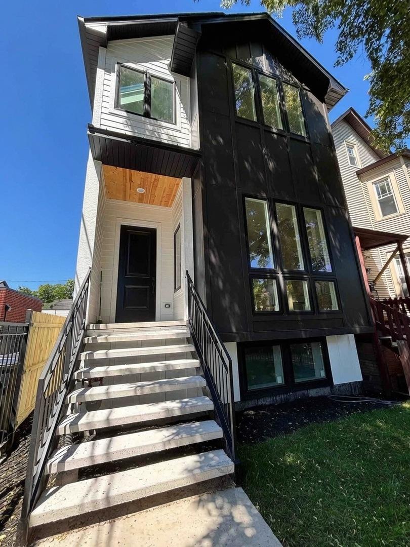 1914 N Rockwell St., Chicago, IL 60647