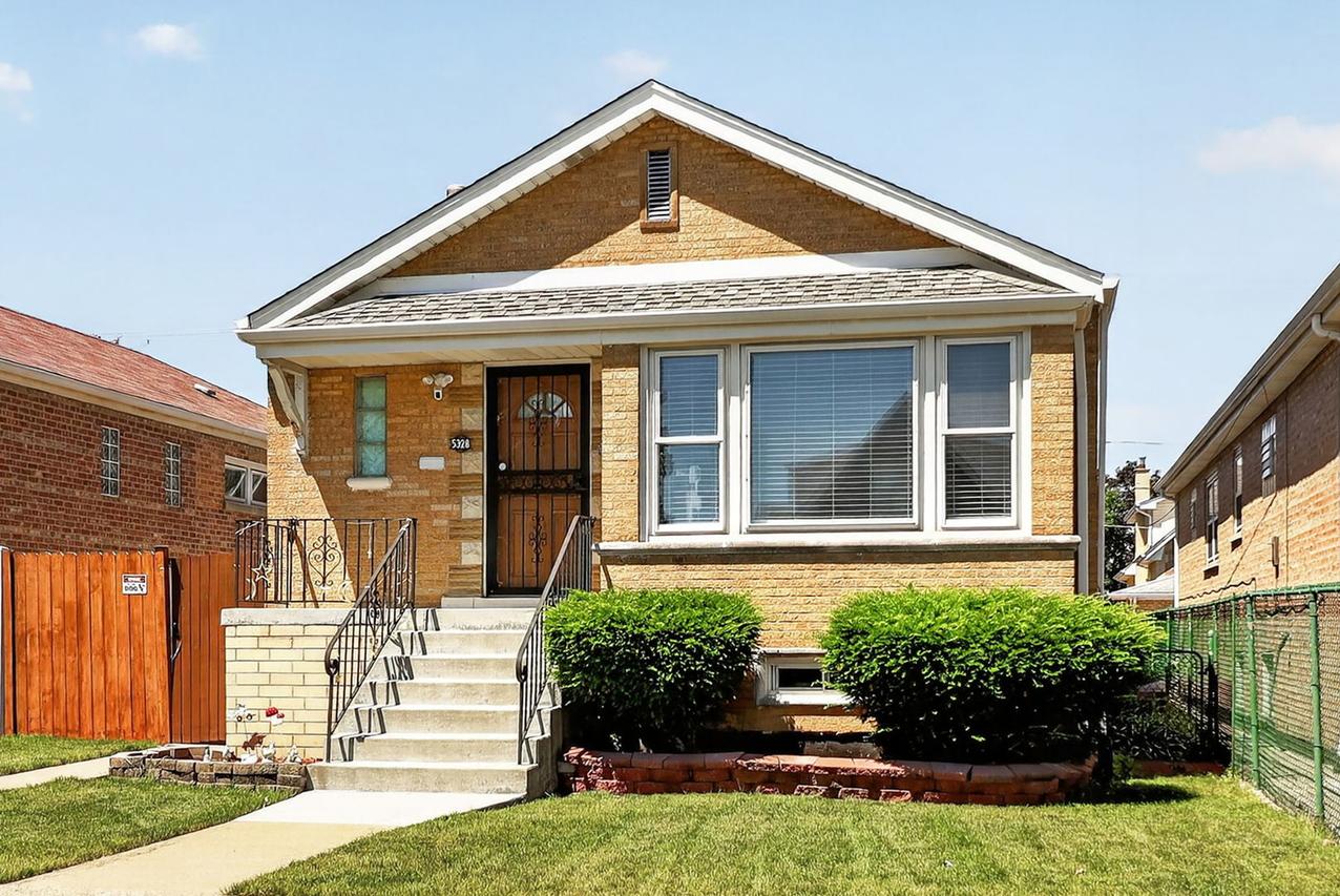 5328 S Melvina Ave., Chicago, IL 60638
