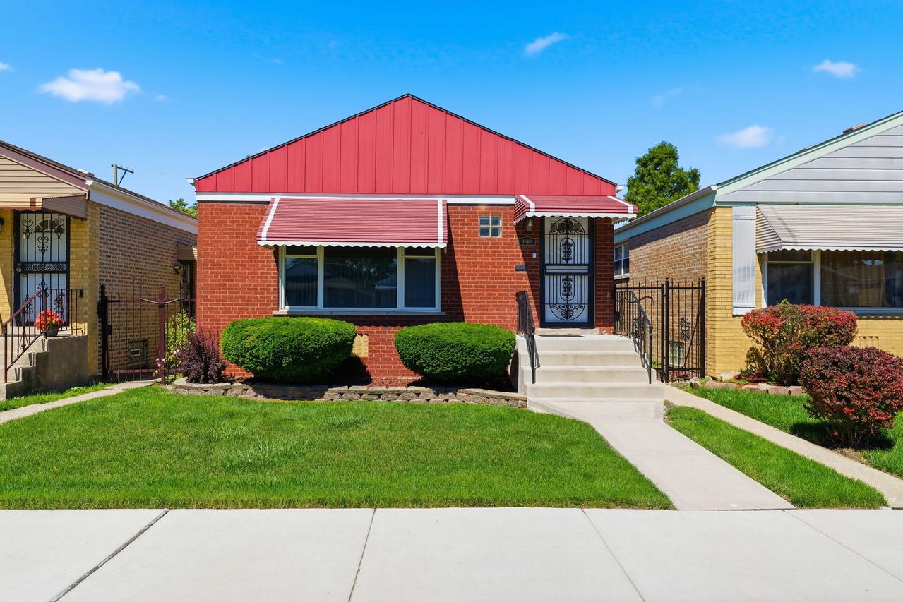 4540 S Lavergne Ave., Chicago, IL 60638
