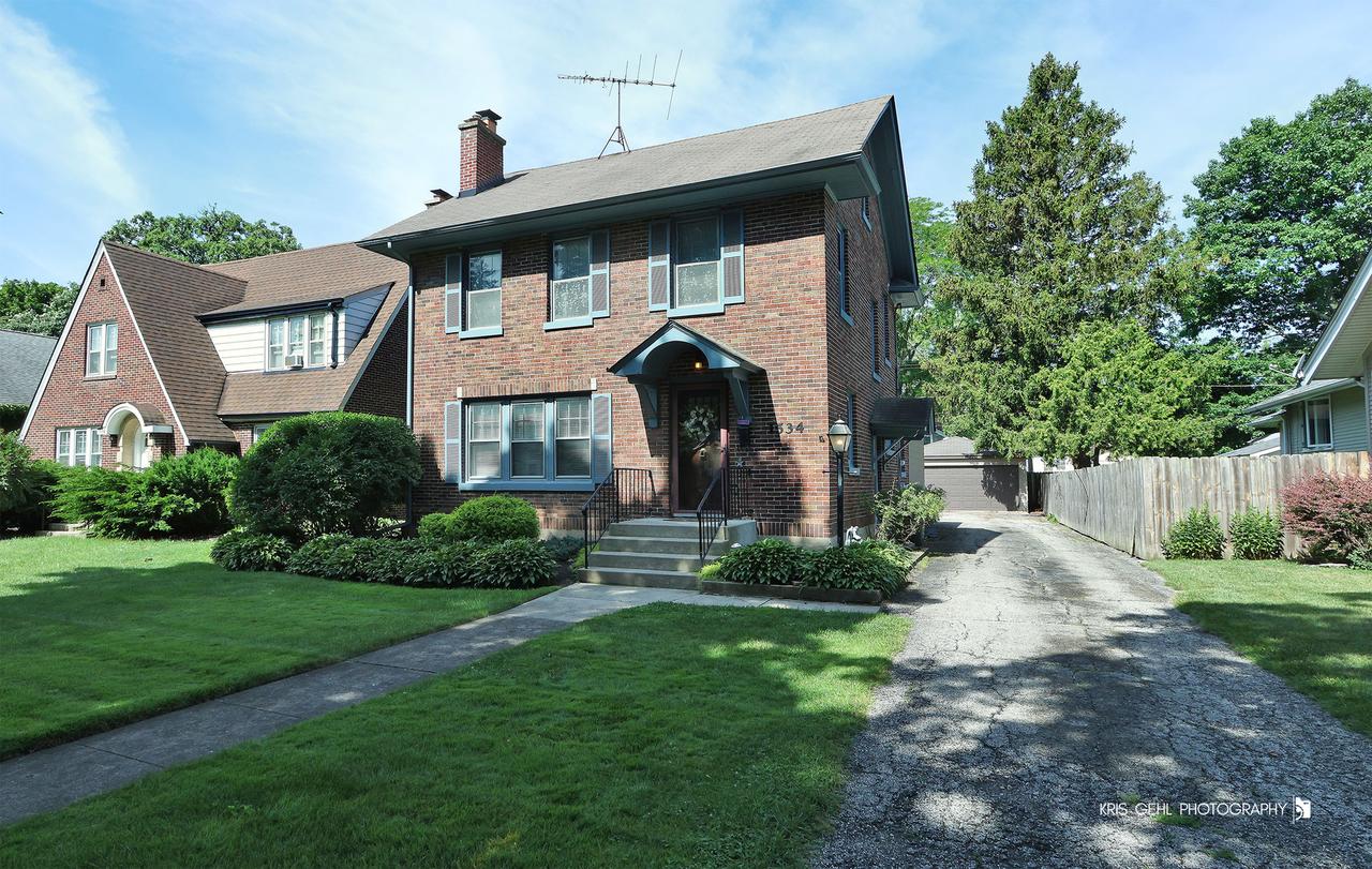 1534 Henry Pl., Waukegan, IL 60085
