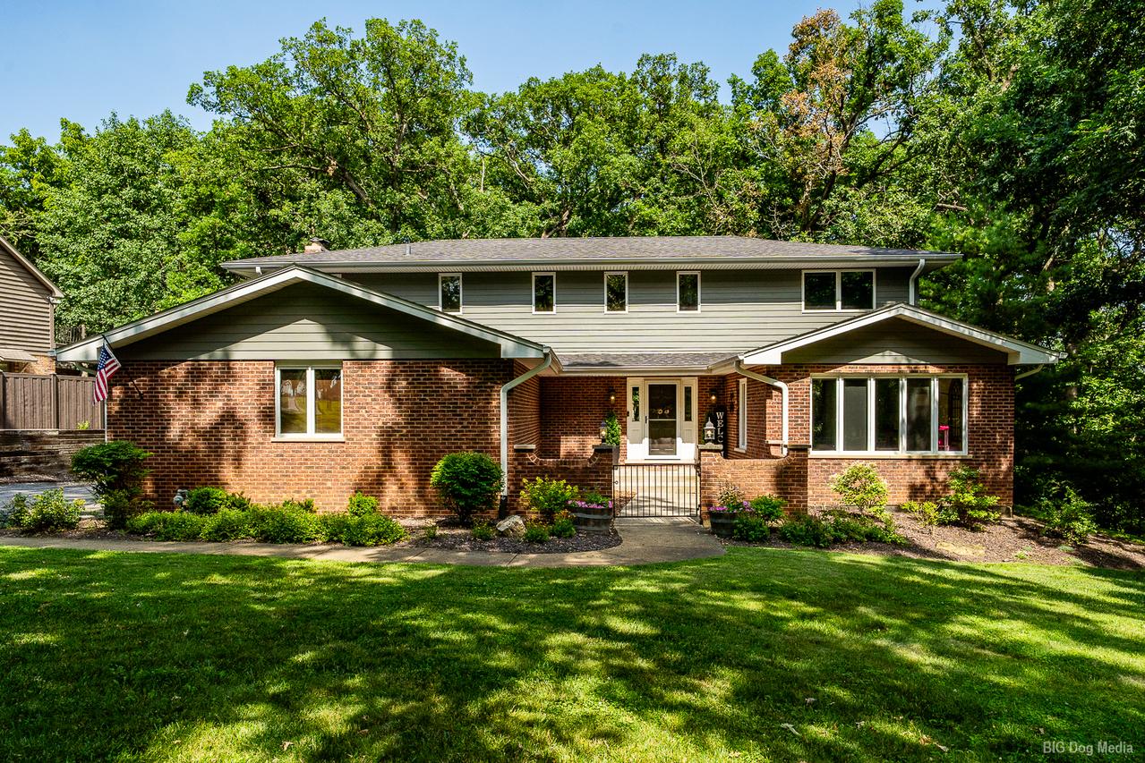 12 Old Tamarack Ln., Orland Park, IL 60462