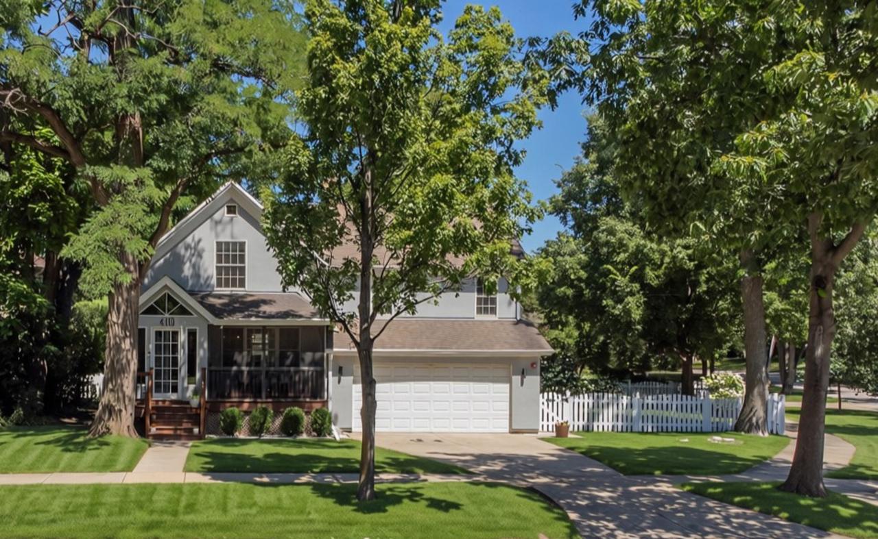 410 Belleplaine Ave., Park Ridge, IL 60068