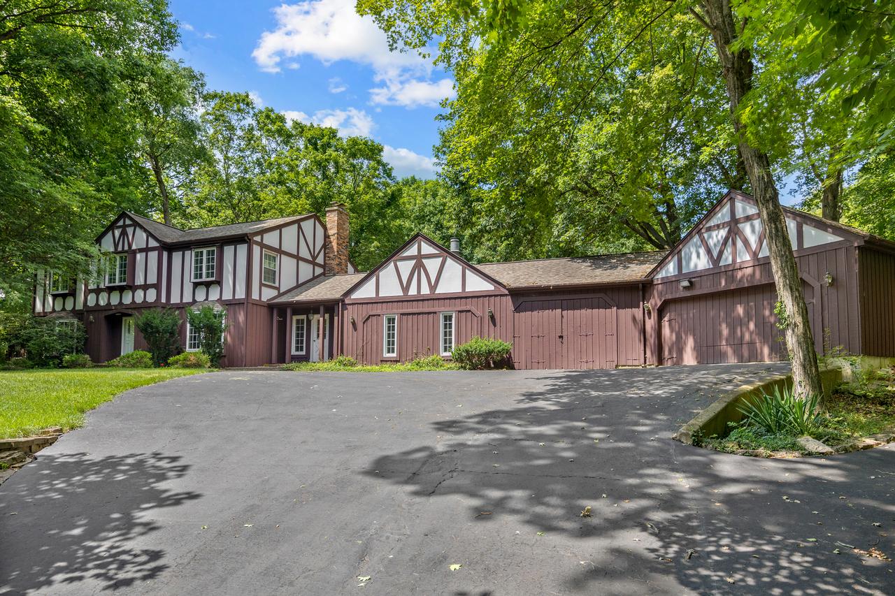 34W398 Country Club Rd., Wayne, IL 60184