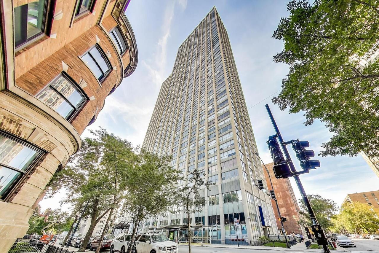 655 W Irving Park Rd. #3117, Chicago, IL 60613