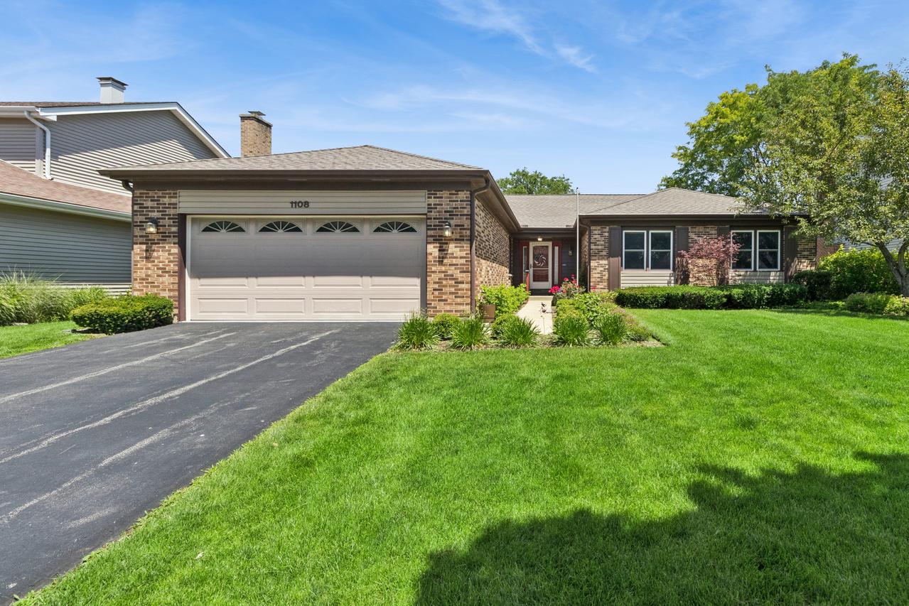 1108 E Oxford Ln., Arlington Heights, IL 60004