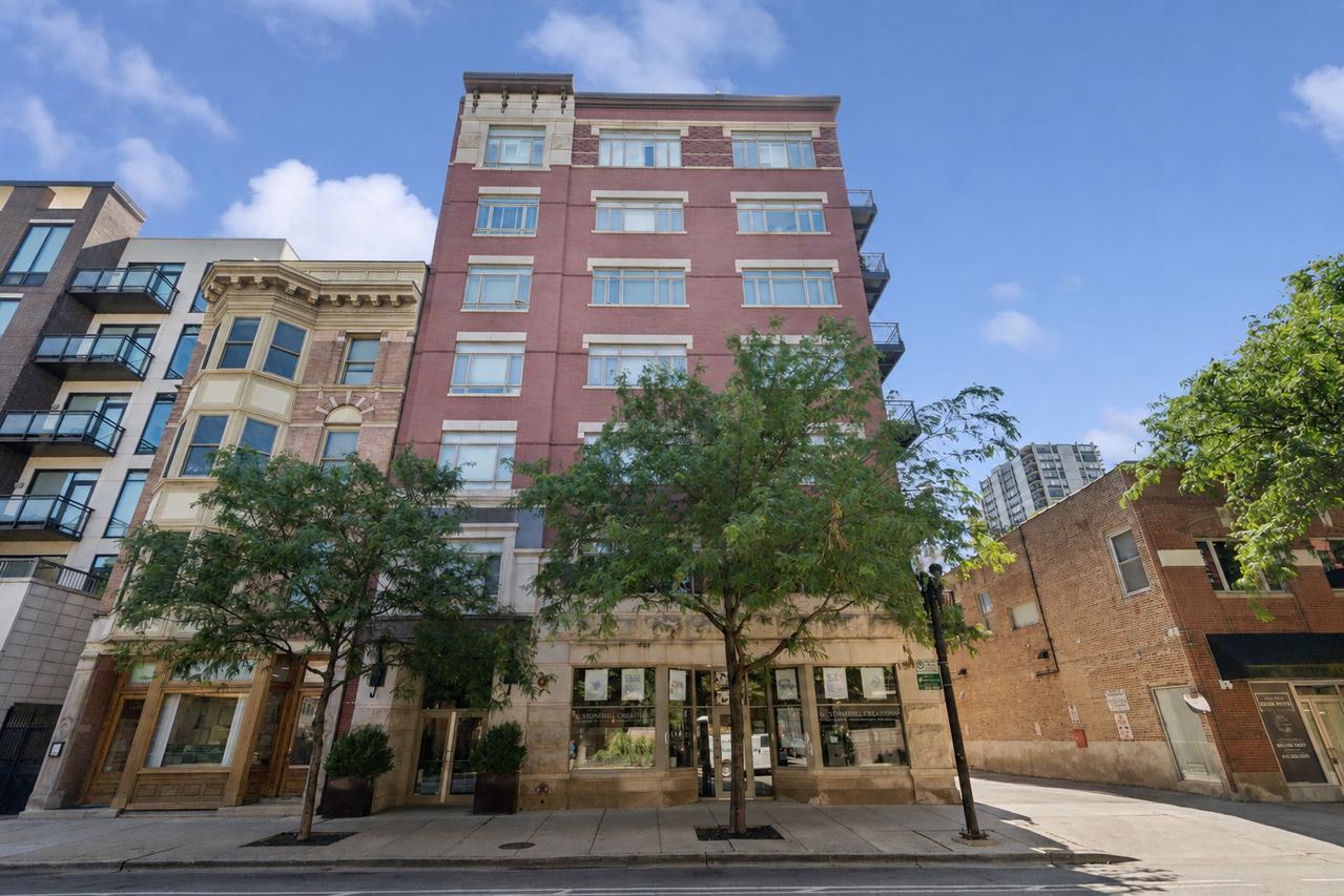 1429 N Wells St. #502, Chicago, IL 60610