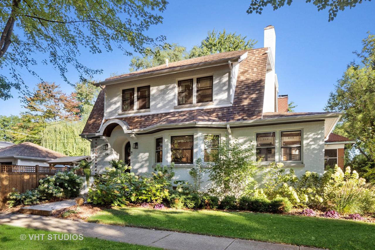 134 Dover Ave., La Grange, IL 60525