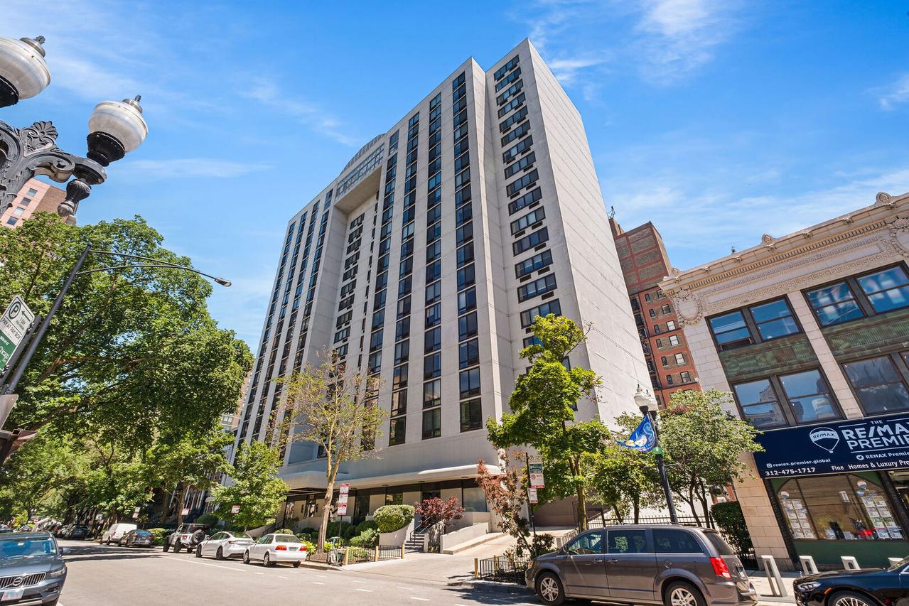 1221 N Dearborn St. #1010S, Chicago, IL 60610