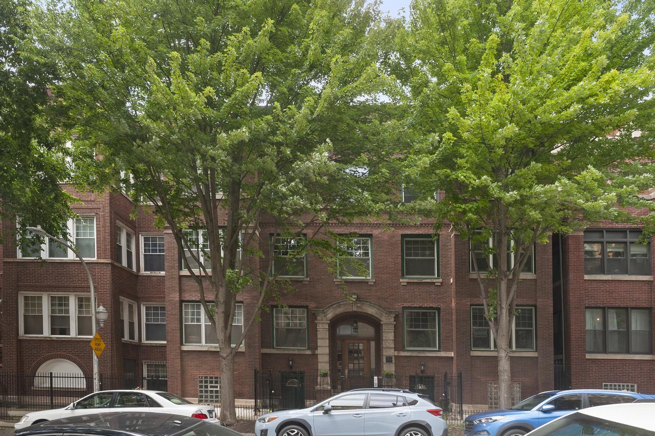 6164 N Winthrop Ave. #GN, Chicago, IL 60660