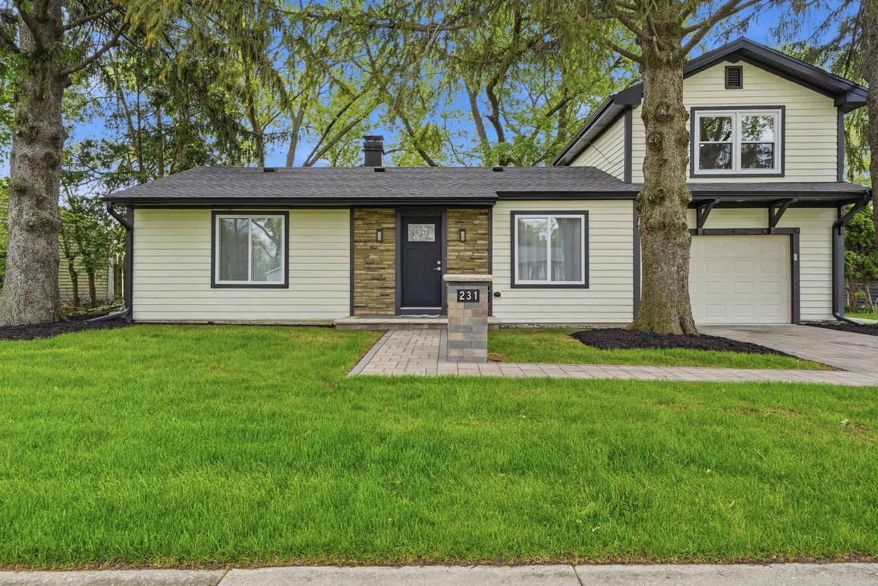 231 Saint Marys Pkwy., Buffalo Grove, IL 60089