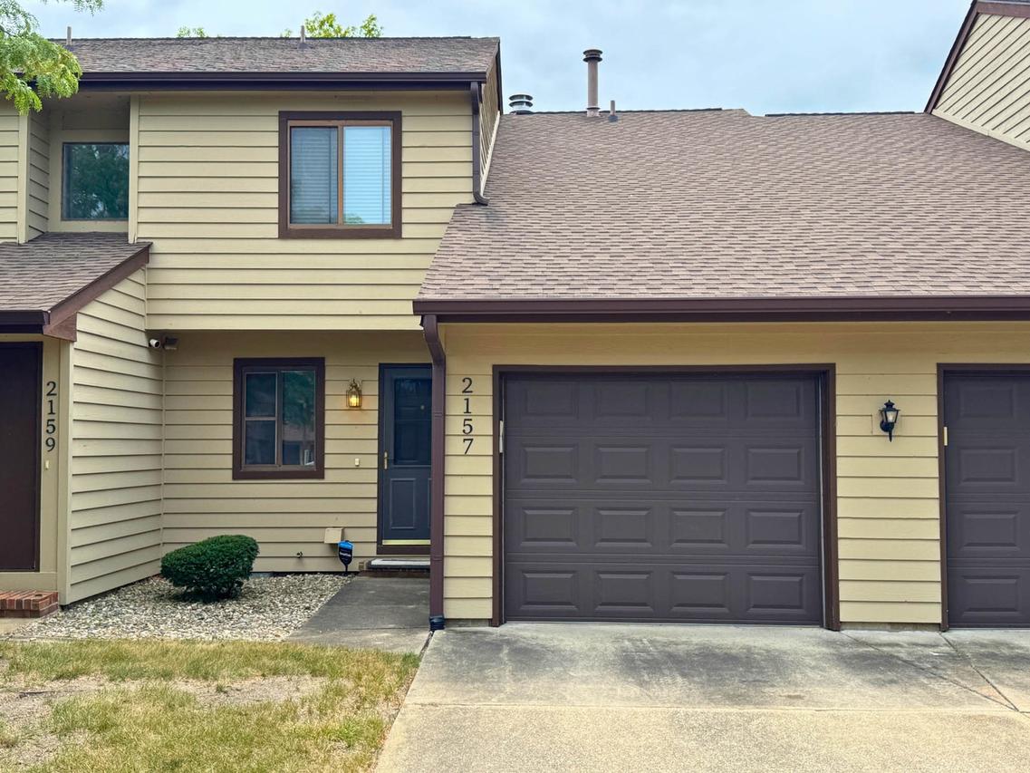 2157 Harbortown Cir., Champaign, IL 61821
