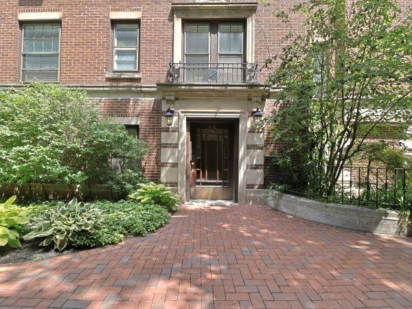 410 Ridge Ave. #23-2, Evanston, IL 60202