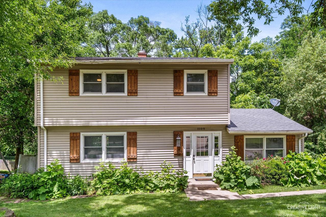 1108 Edwards Ave., St. Charles, IL 60174