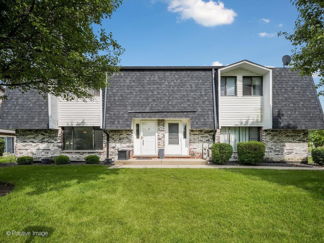 16212 Apple Ln. #1, Tinley Park, IL 60487