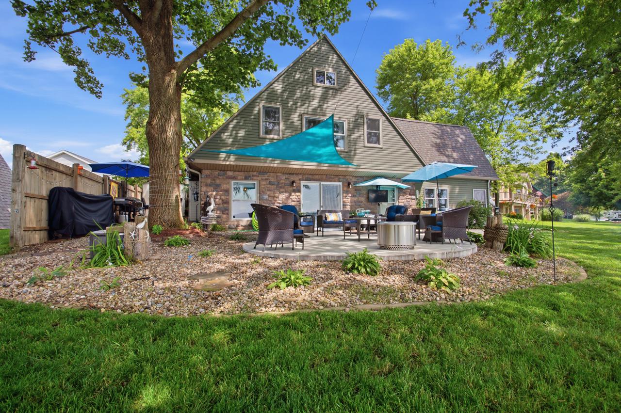76 Clear Creek Dr., Neoga, IL 62447