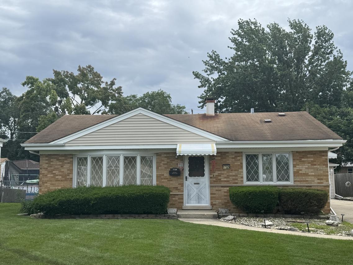 17329 Oconto Ave., Tinley Park, IL 60477