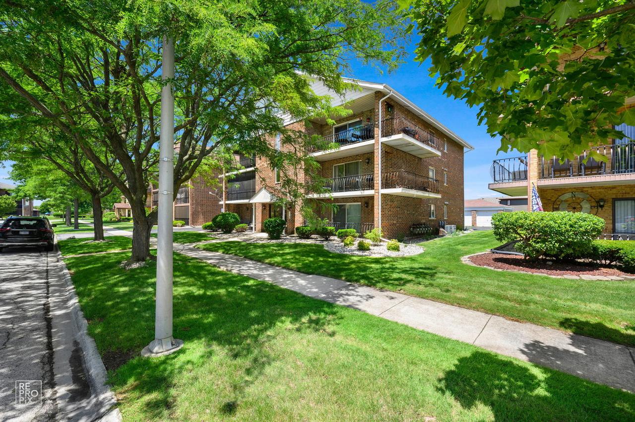 8154 168th Pl. #3E, Tinley Park, IL 60477