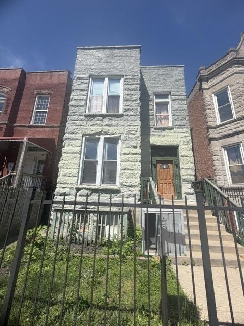 1132 S Sacramento Blvd., Chicago, IL 60612