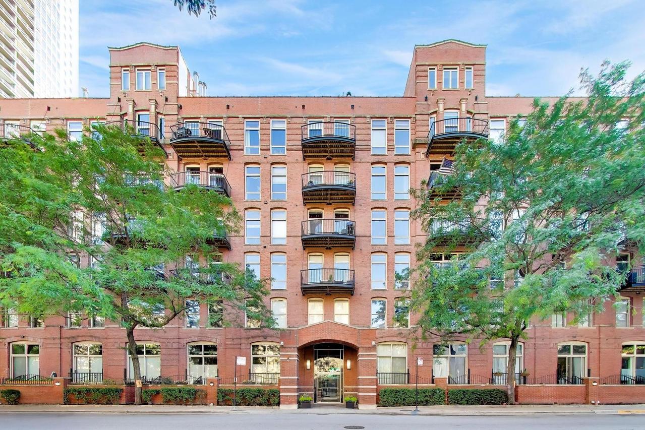 550 N Kingsbury St. #423, Chicago, IL 60654