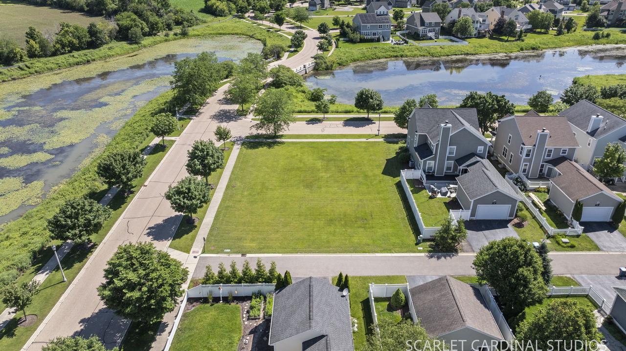75 Atkinson Dr., Sugar Grove, IL 60554