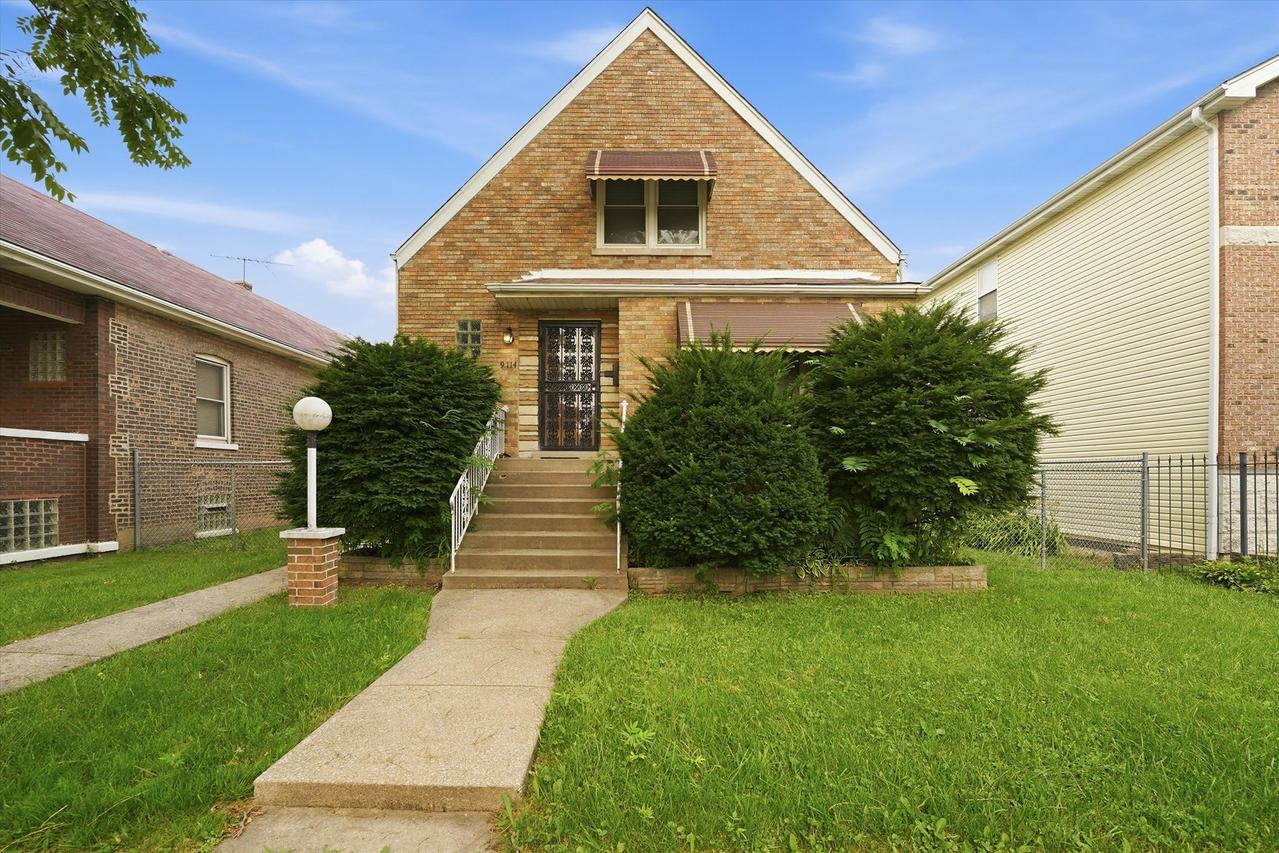 9114 S Ellis Ave., Chicago, IL 60619