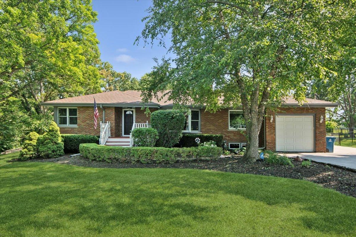 1219 121st St., Lemont, IL 60439