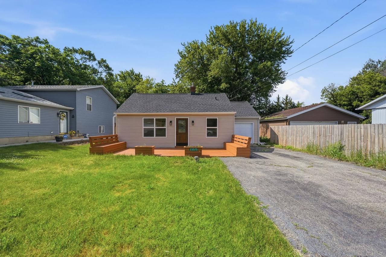 25575 Orchard Ave., Ingleside, IL 60041