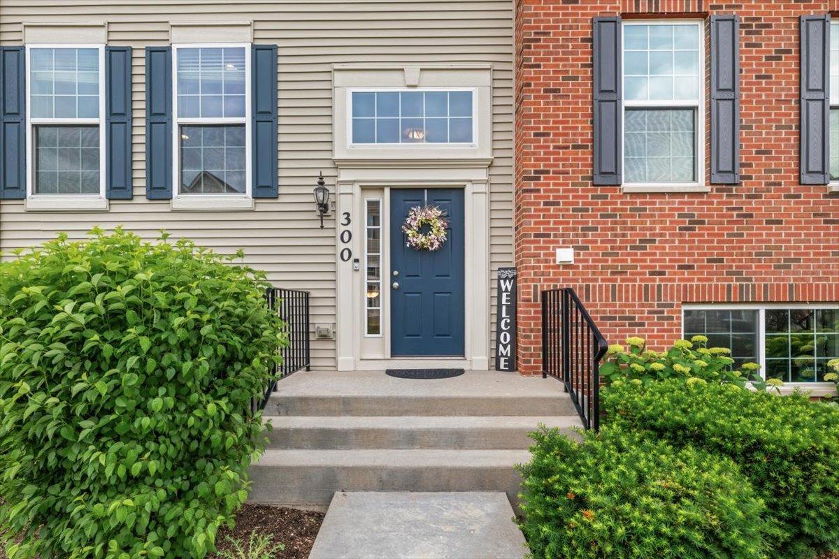 300 Lionel Dr., Grayslake, IL 60030