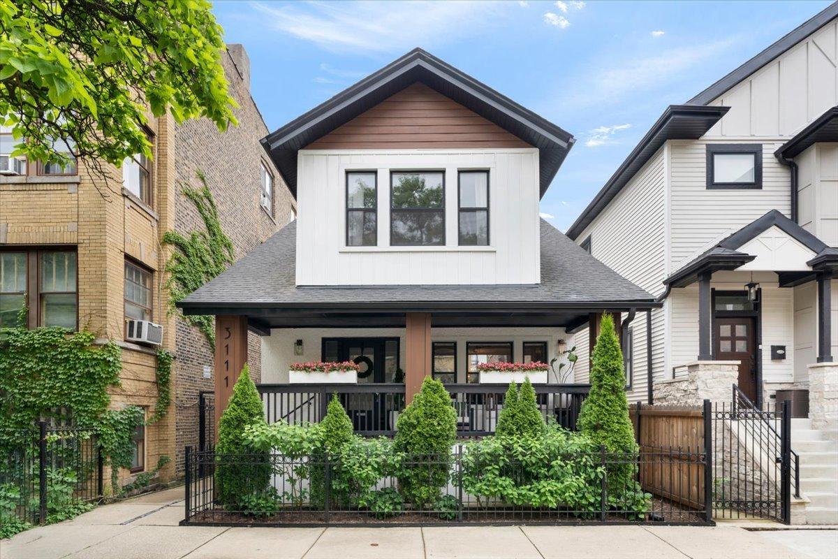 3111 W Leland Ave., Chicago, IL 60625