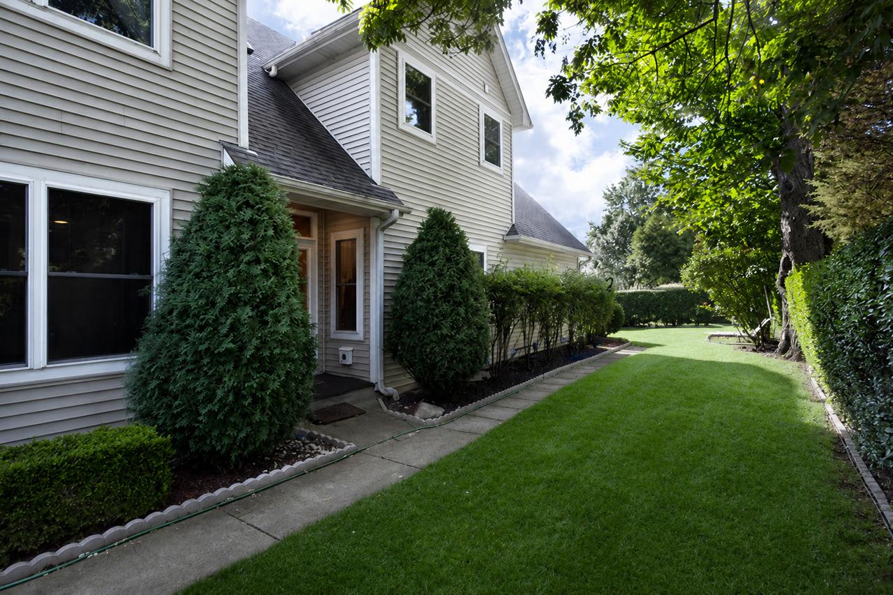 588 Onwentsia Ave., Highland Park, IL 60035
