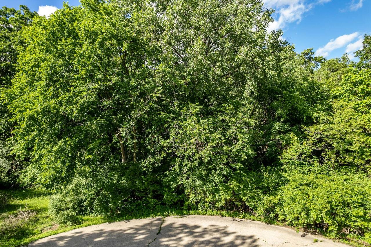 217 New Forest Rd., Poplar Grove, IL 61065