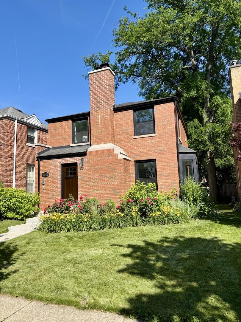 6217 N Leona Ave., Chicago, IL 60646