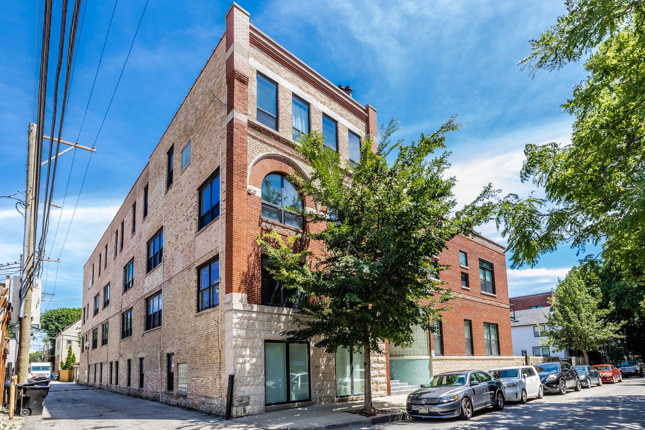 2343 N Greenview Ave. #211, Chicago, IL 60614