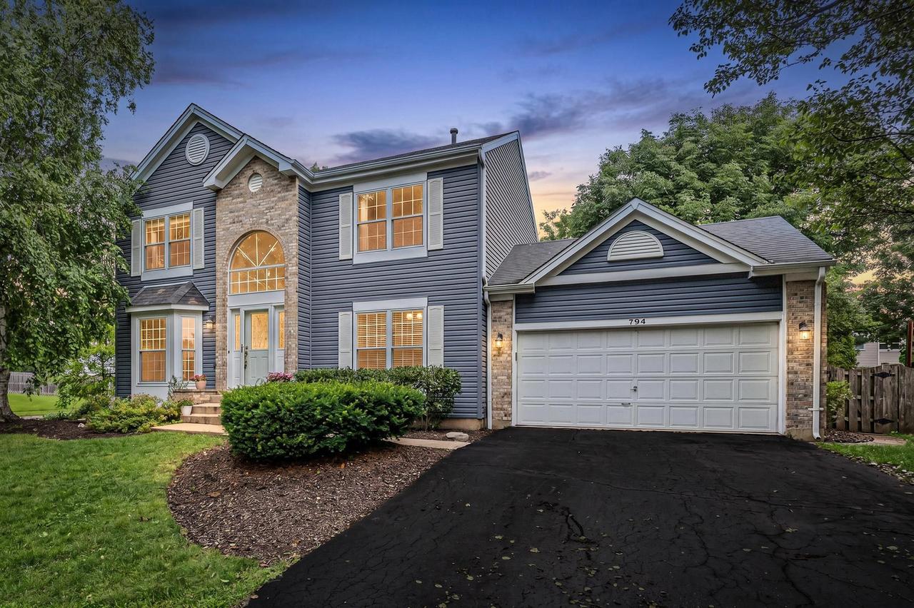 794 White Pine Cir., Lake In The Hills, IL 60156