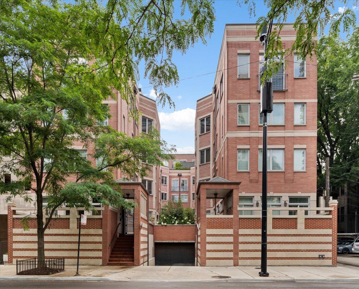 1430 N La Salle Dr. #F1, Chicago, IL 60610