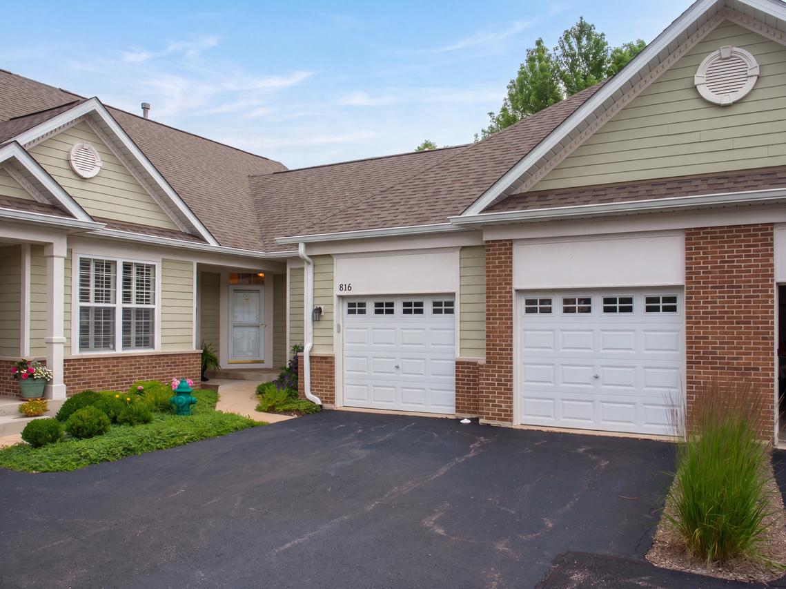 816 Cambridge Dr., Batavia, IL 60510
