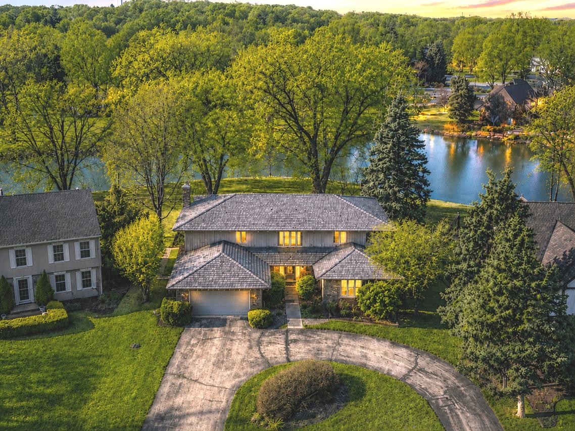 9 Buckingham Dr., Sugar Grove, IL 60554