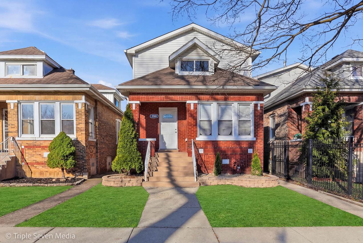 7520 S Carpenter St., Chicago, IL 60620