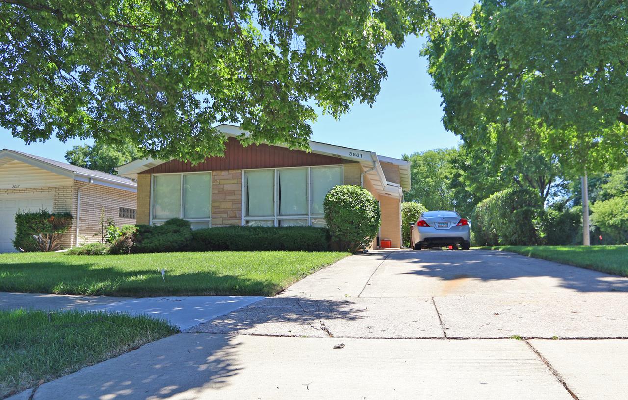 8801 Lowell Ter., Skokie, IL 60076