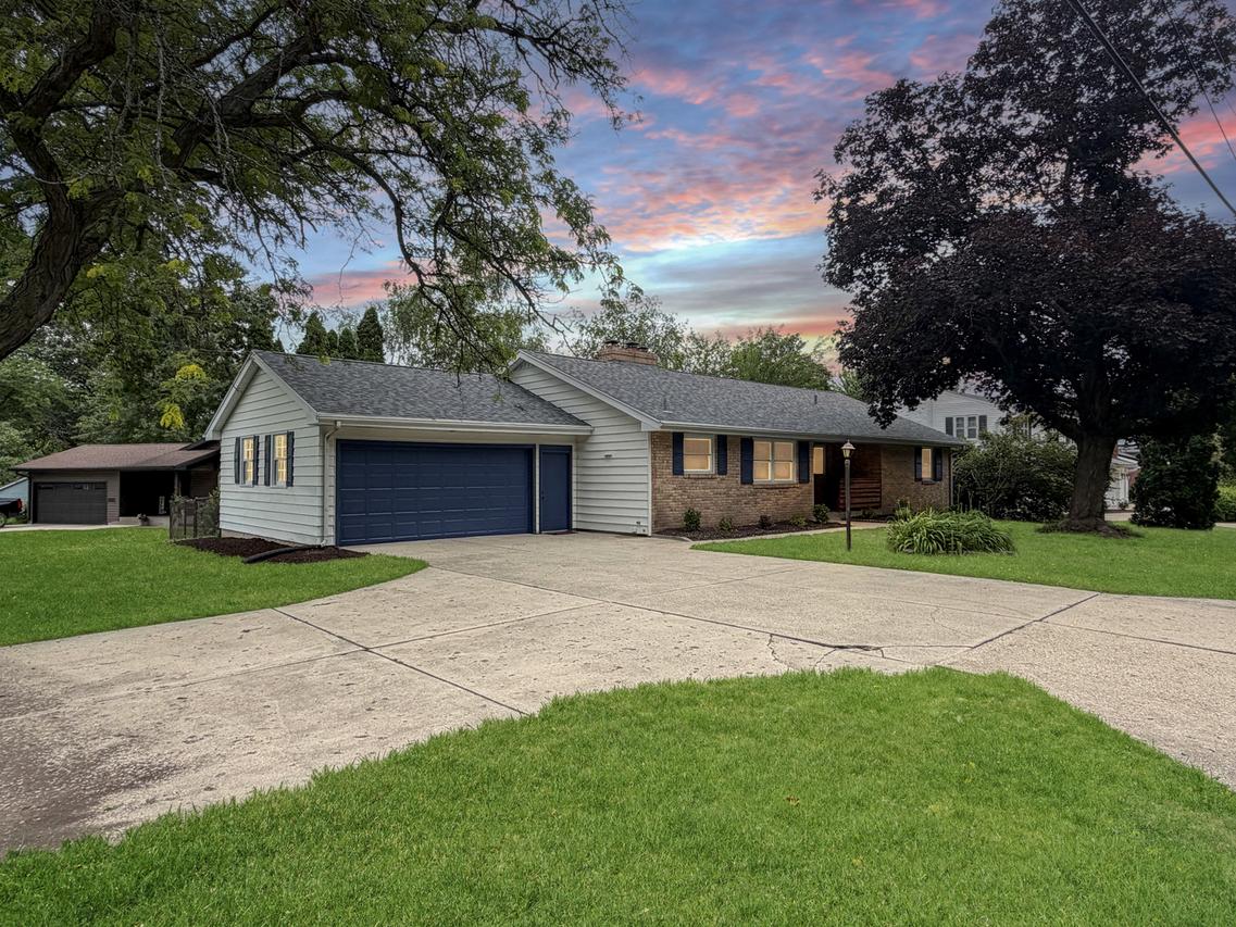 1734 W Stephenson St., Freeport, IL 61032