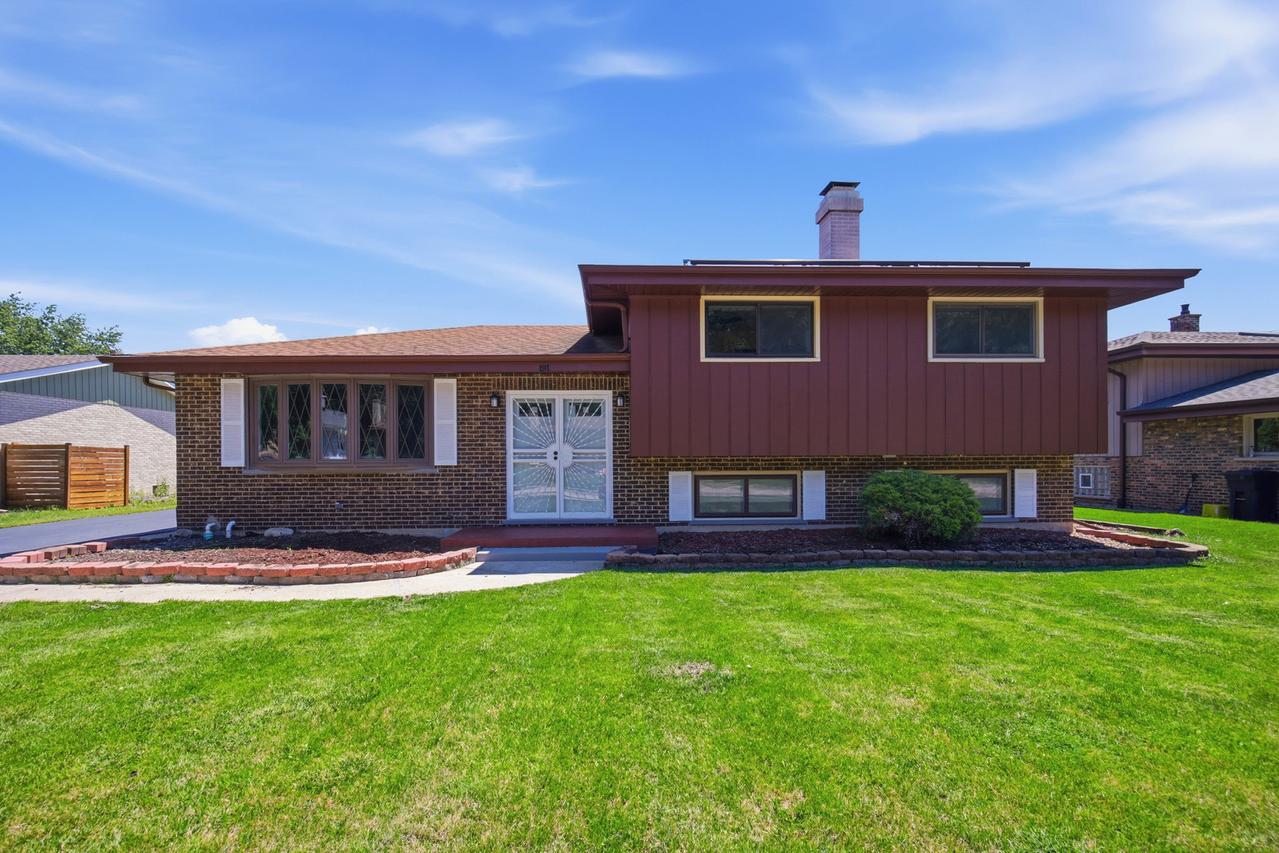 191 Montclare Ln., Wood Dale, IL 60191