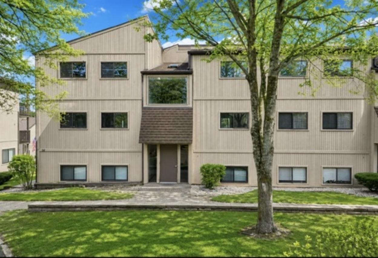 [Address Hidden by Seller], Fox Lake, IL 60020