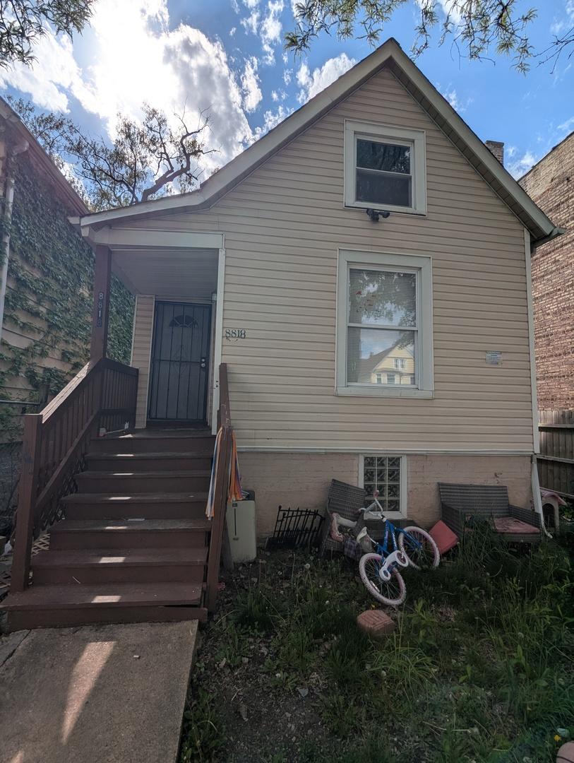 8818 S Carpenter St., Chicago, IL 60620