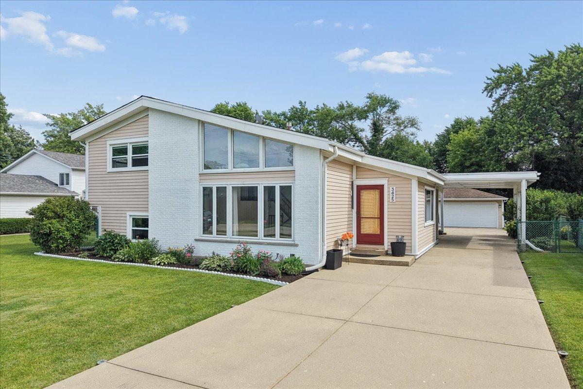 3425 Harris Dr., Northbrook, IL 60062